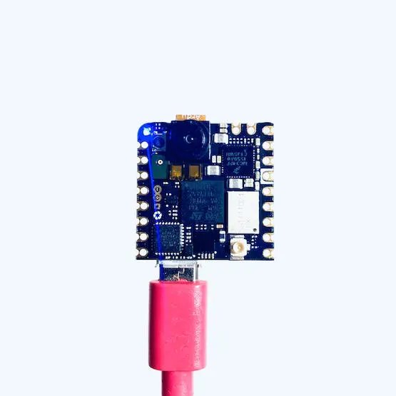 Arduino Nicla Version mit angeschlossenen Stecker